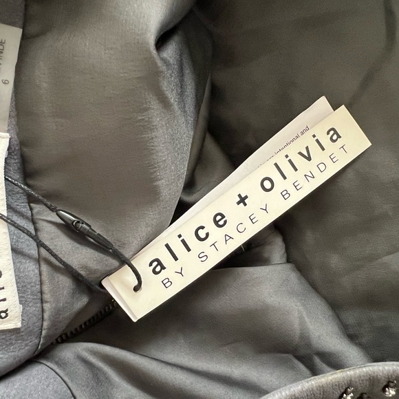 Alice + Olivia Grey Goat Leather Studded skirt in a size 6 - Picture 6 of 10